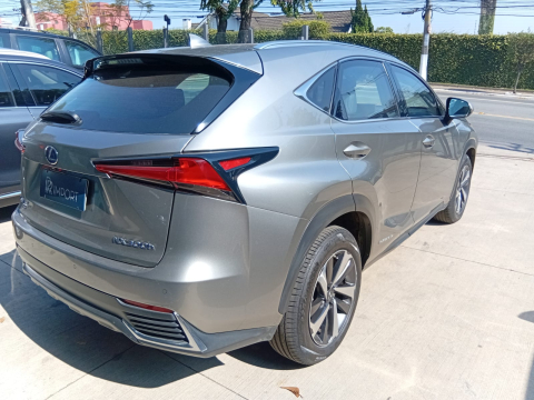 Lexus LUXURY 2.5 NX300H  2019