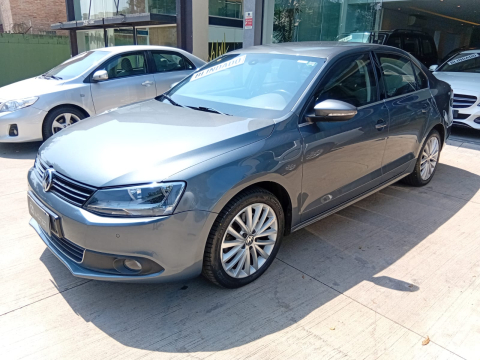 Volkswagen JETTA TSI HIGHLINE 2.0 TURBO  211CV 2014/2014