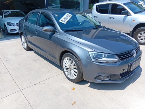 Volkswagen JETTA TSI HIGHLINE 2.0 TURBO  211CV 2014