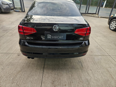 Volkswagen  JETTA 2.0 TURBO HIGHLINE  2015