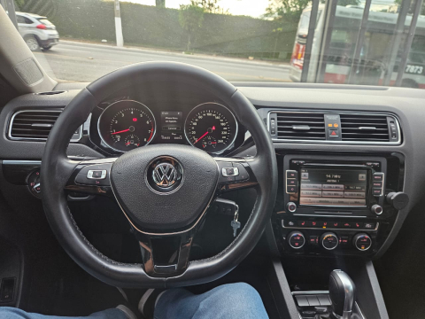 Volkswagen  JETTA 2.0 TURBO HIGHLINE  2015