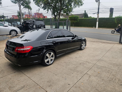 Mercedes-Benz MERCEDES BENZ E 250 CGI 2013