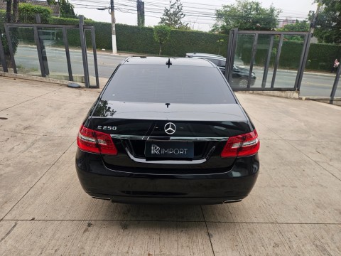 Mercedes-Benz MERCEDES BENZ E 250 CGI 2013