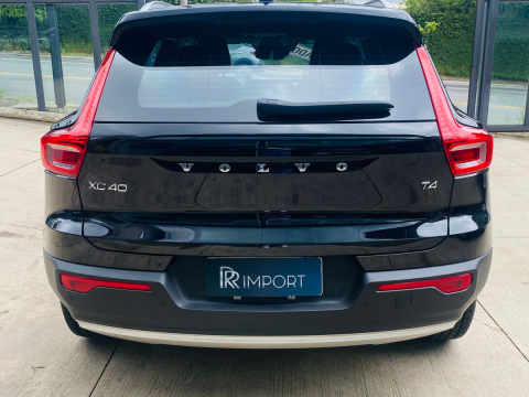 Volvo XC40 2.0 T4 Momentum 5p 2021