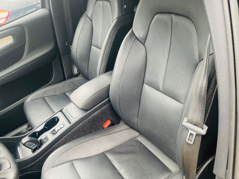 Volvo XC40 2.0 T4 Momentum 5p 2021