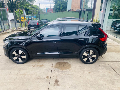 Volvo XC40 2.0 T4 Momentum 5p 2021