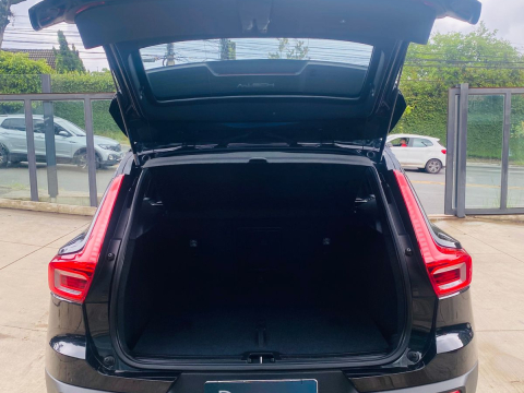 Volvo XC40 2.0 T4 Momentum 5p 2021