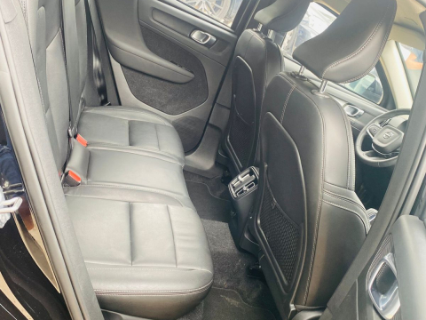 Volvo XC40 2.0 T4 Momentum 5p 2021