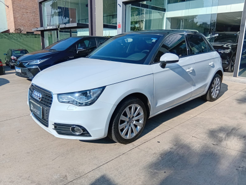 Audi A1 1.4 Tfsi Attraction S-tronic 5p 2012/2013