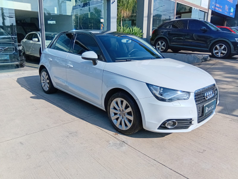 Audi A1 1.4 Tfsi Attraction S-tronic 5p 2013