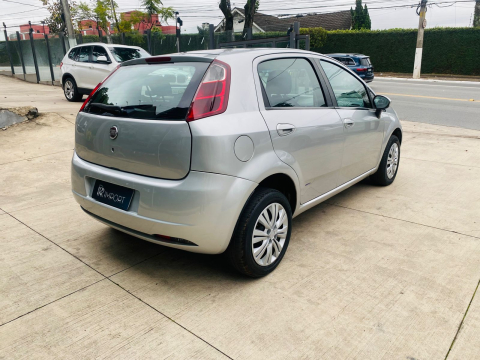 Fiat Punto 1.4 Attractive Flex 5p 2011