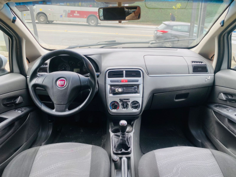 Fiat Punto 1.4 Attractive Flex 5p 2011